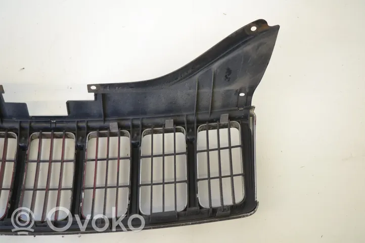 Jeep Grand Cherokee (WK) Grille calandre supérieure de pare-chocs avant 82209206