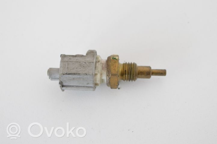 Toyota Land Cruiser (J200) Muut laitteet 8942233030