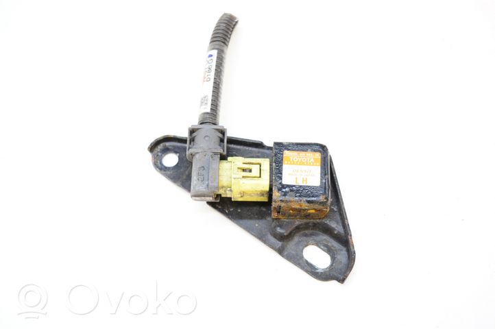 Toyota Prius (NHW20) Sensore d’urto/d'impatto apertura airbag 8917447040