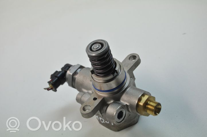 Audi A5 Pompe d'injection de carburant à haute pression 06M127026H