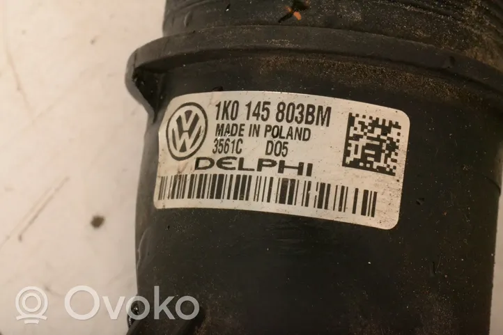 Volkswagen Jetta VI Välijäähdyttimen jäähdytin 1K0145803BM