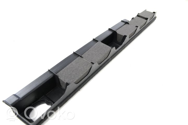 Audi A4 S4 B8 8K Rivestimento laterale della consolle centrale posteriore 8K9861827A