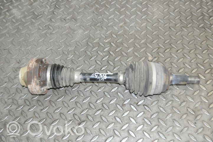 Volkswagen Touareg II Etuvetoakseli 7P0407271C