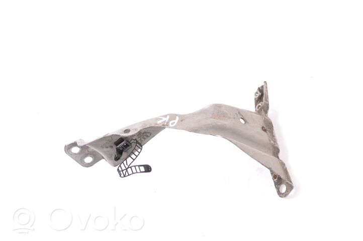 Audi A4 S4 B7 8E 8H Supporto di montaggio del parafango 8E0821135