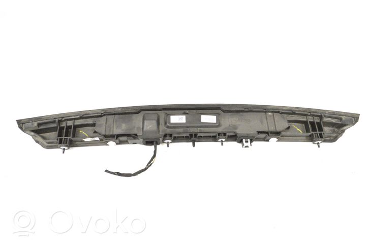 BMW 7 G11 G12 Lampa oświetlenia tylnej tablicy rejestracyjnej 7357105