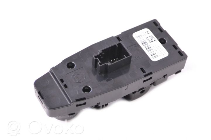 BMW 8 G15 Electric window control switch 9370403