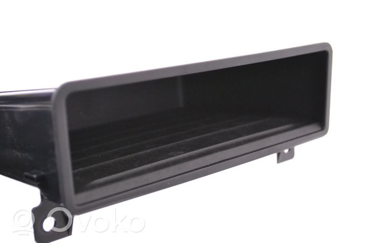 BMW 7 G11 G12 Boîte / compartiment de rangement pour tableau de bord 9302185