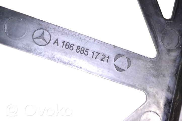 Mercedes-Benz GLE (W166 - C292) Staffa angolare del supporto di montaggio del paraurti A1668851721