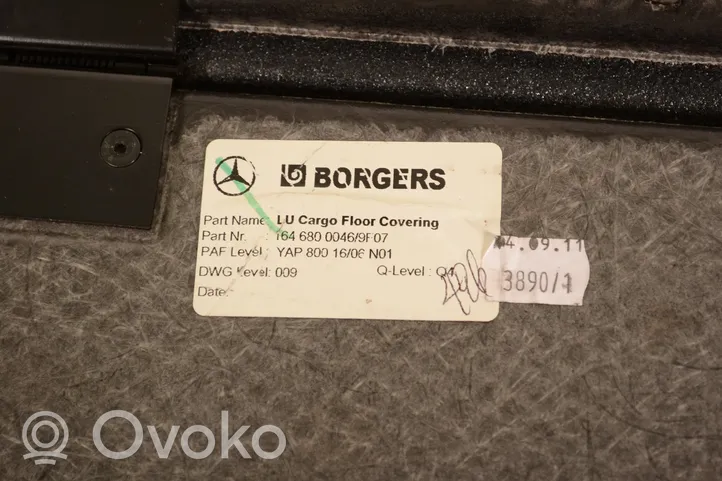 Mercedes-Benz GL X164 Wykładzina bagażnika A1646800046