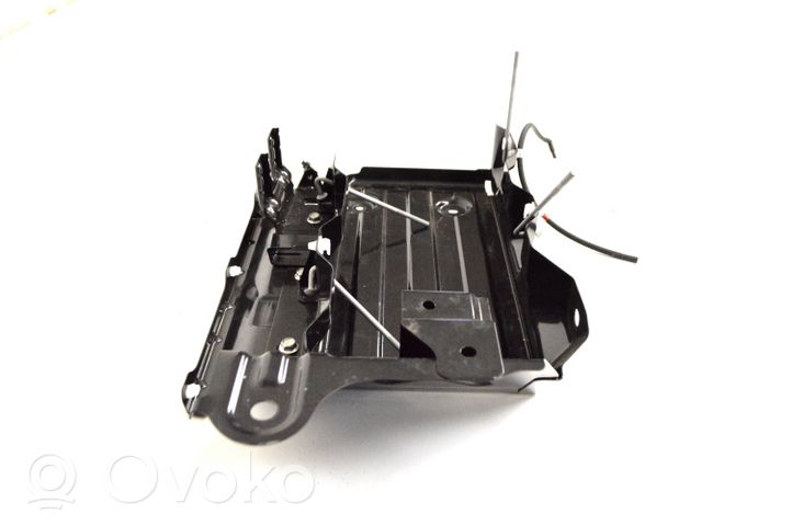 Infiniti FX Battery box tray 