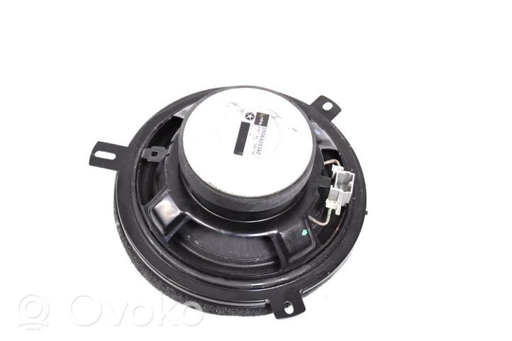 Dodge Nitro Takaoven kaiutin 05064203AD