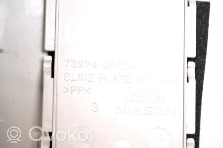 Nissan X-Trail T32 Osłona górna słupka / B 76924JG00A