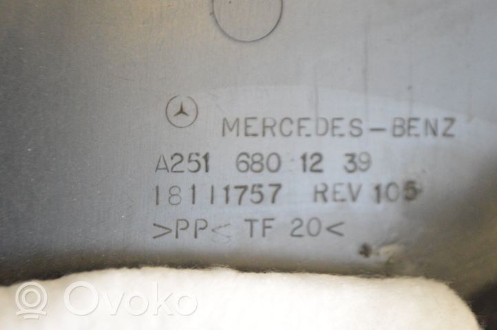 Mercedes-Benz R W251 Kojelaudan alempi verhoilu A2516801239