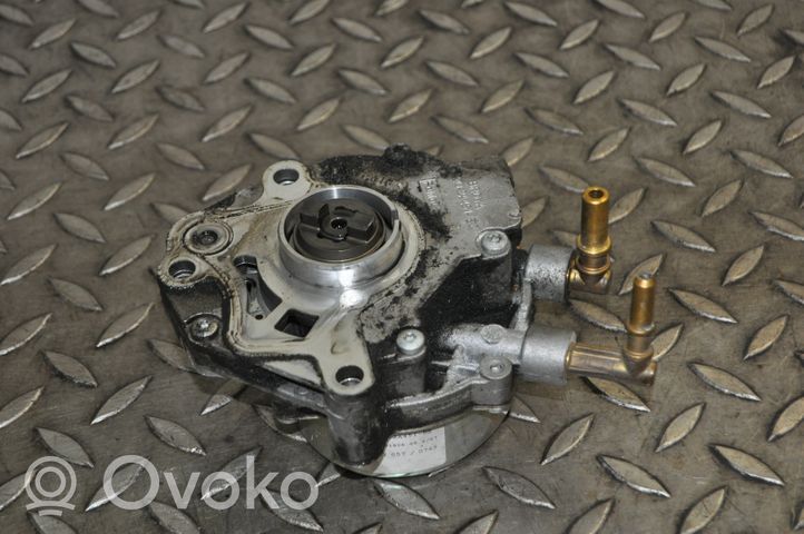 Land Rover Discovery 4 - LR4 Alipainepumppu 9H2Q2A451BE