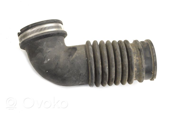 Subaru Outback Tube d'admission de tuyau de refroidisseur intermédiaire A13AJ00