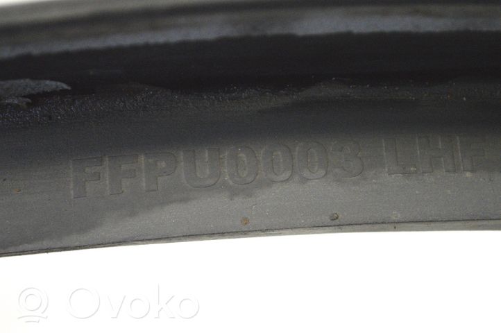 Suzuki Grand Vitara II Rivestimento passaruota anteriore FFPU0003