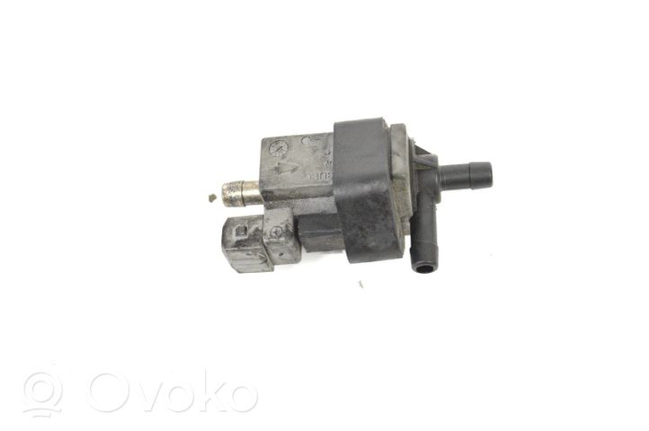 Audi TT Mk1 Valvola centrale del freno 72268700