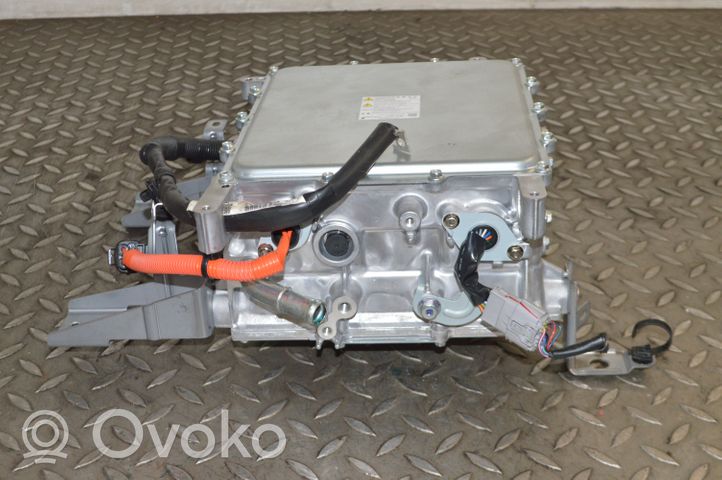 Mitsubishi Outlander Convertisseur / inversion de tension inverseur W005T70271
