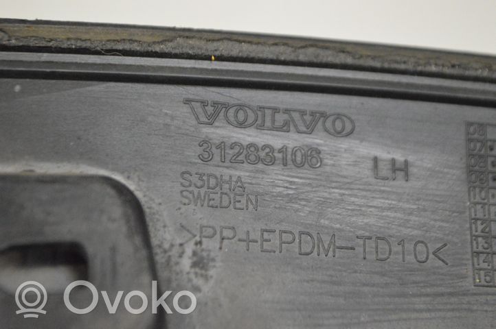 Volvo XC70 Listwa błotnika tylnego 31283106