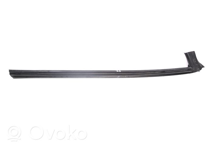 Volkswagen PASSAT CC Rivestimento modanatura del vetro della portiera anteriore 3C8837471B