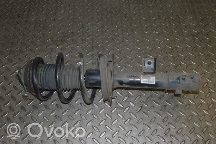 Hyundai ix35 Front shock absorber/damper 546502Y610