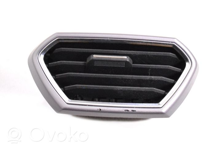 Seat Leon IV Kojelaudan tuuletussuuttimen suojalista 5FC820901A