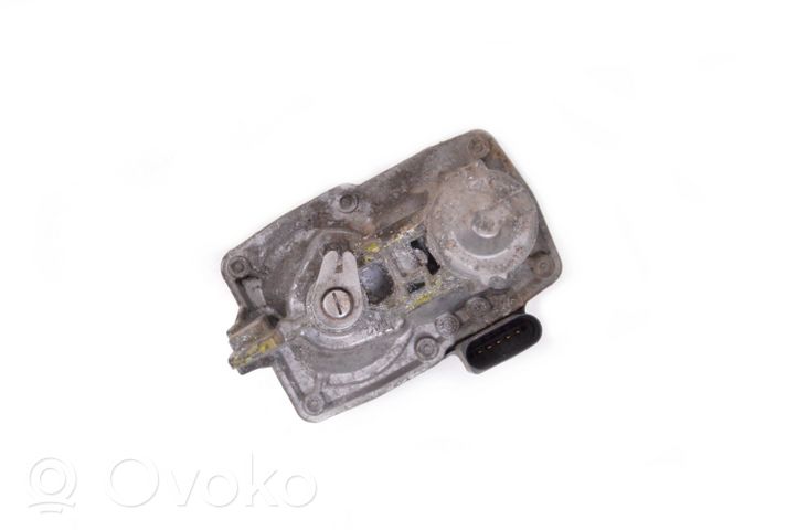 Volkswagen Golf VII Intake manifold valve actuator/motor 5Q0253691H