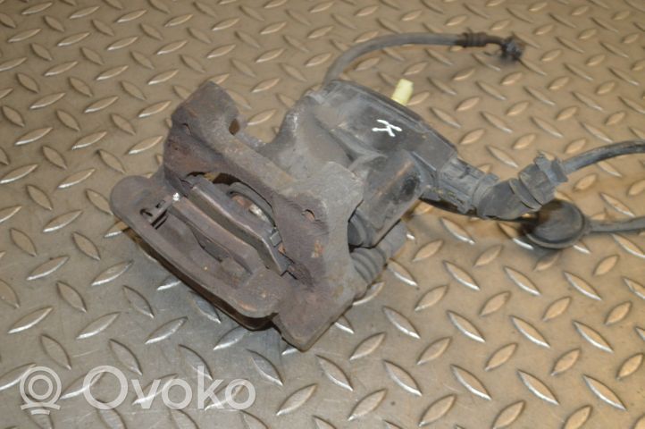 Hyundai i40 Pinza del freno posteriore 597953Z000