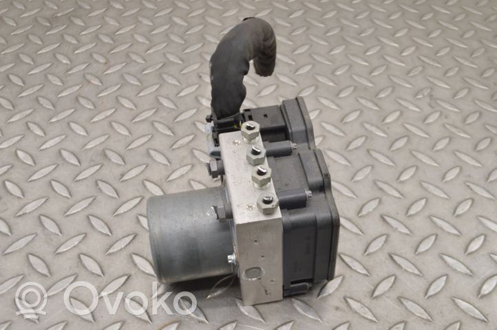 Volvo XC40 ABS-pumppu 4092646