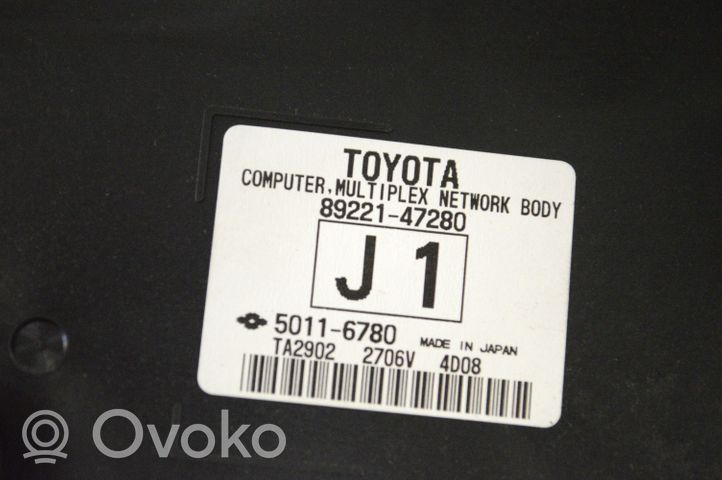 Toyota Prius (XW30) Korin keskiosan ohjainlaite 8922147280