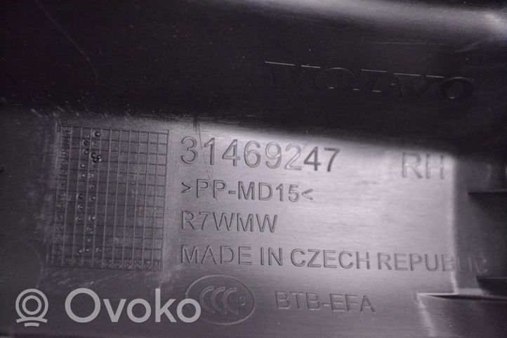 Volvo XC40 Copertura del rivestimento del sottoporta posteriore 31469247