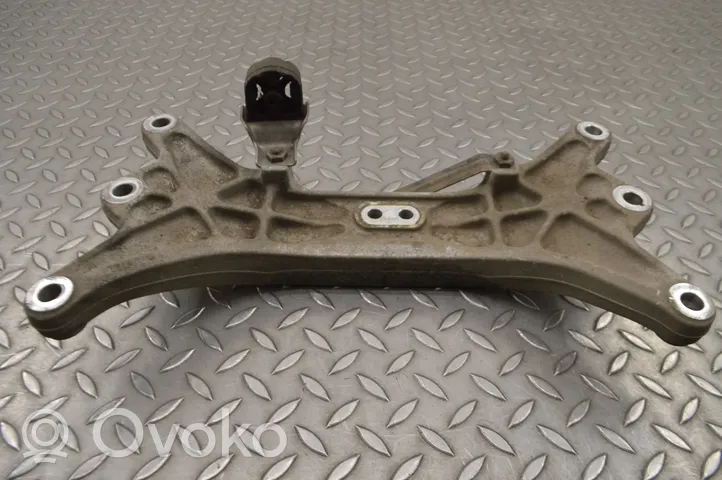 Maserati Ghibli Supporto di montaggio scatola del cambio 670001738