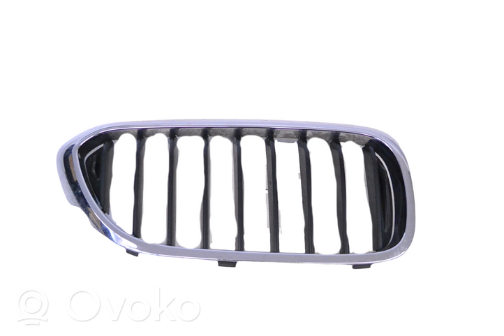 BMW 7 G11 G12 Grille inférieure de pare-chocs avant 7383520