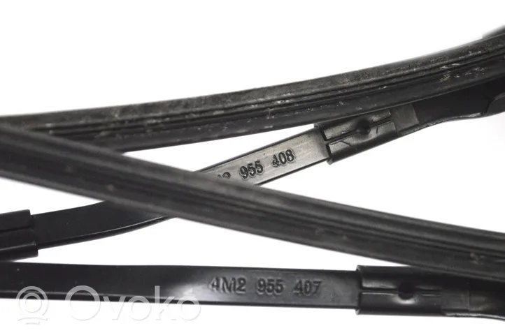 Audi Q7 4M Windshield/front glass wiper blade 4M2955408