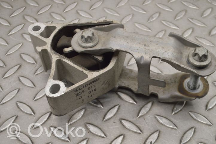 Infiniti Q30 Supporto di montaggio del motore A2462400809