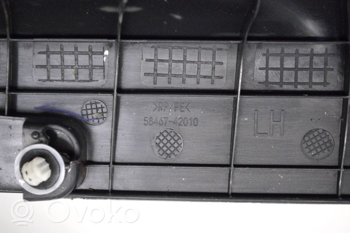 Toyota RAV 4 (XA50) Garniture latérale de console centrale arrière 5846742010