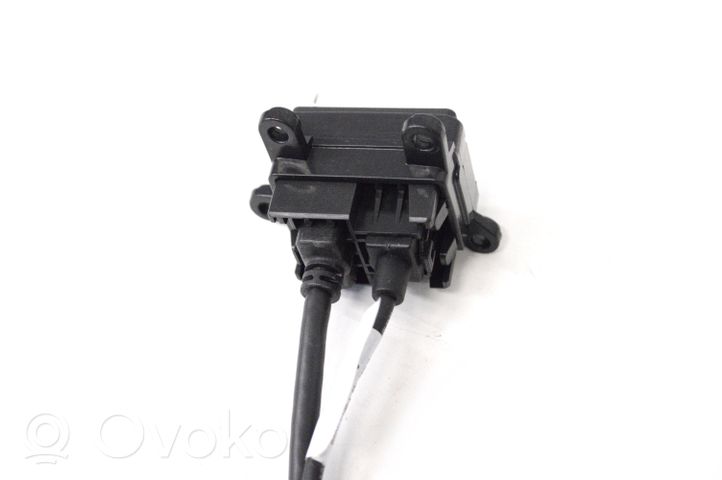 SsangYong Korando Connettore plug in AUX 8972034000