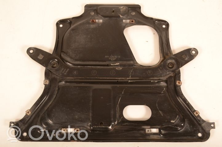 BMW 4 F32 F33 Protezione anti spruzzi/sottoscocca del motore 6860952