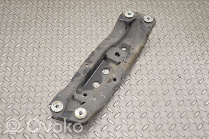 Infiniti FX Gearbox mounting bracket 