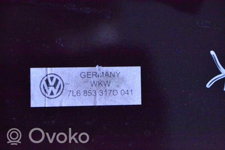 Volkswagen Touareg I Moulure de vitre de la porte avant 7L6853317D