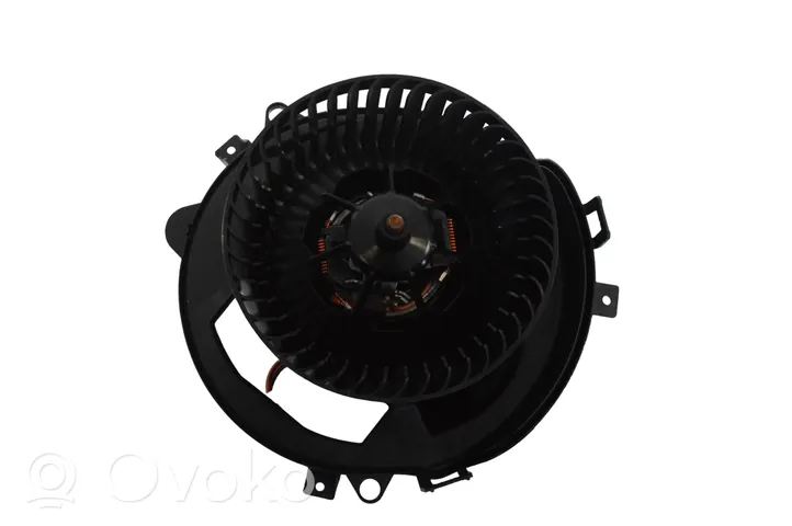 Volkswagen Golf VIII Ventola riscaldamento/ventilatore abitacolo 5Q2819021C