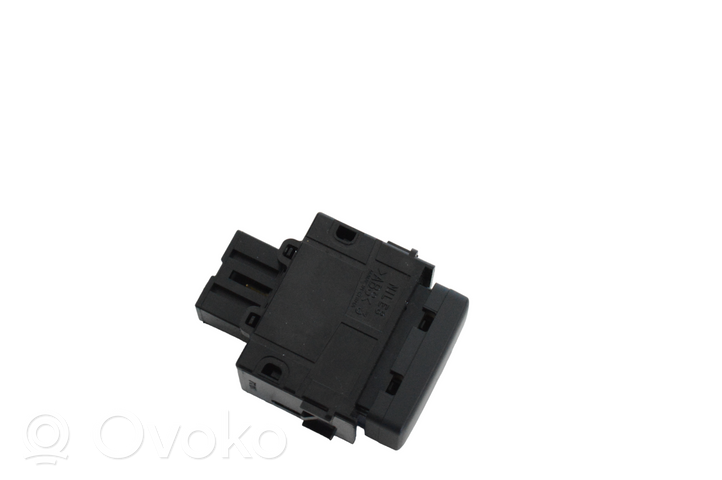 Subaru Outback (BS) Bouton interrupteur ouverture du coffre 