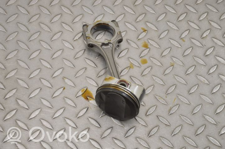 Toyota Corolla E210 E21 Piston 010833