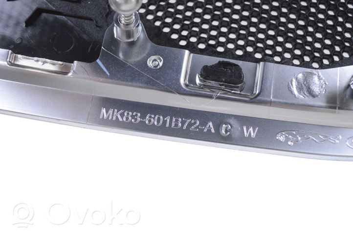 Jaguar F-Pace Maskownica centralnego głośnika deski rozdzielczej MK83601B72ACW