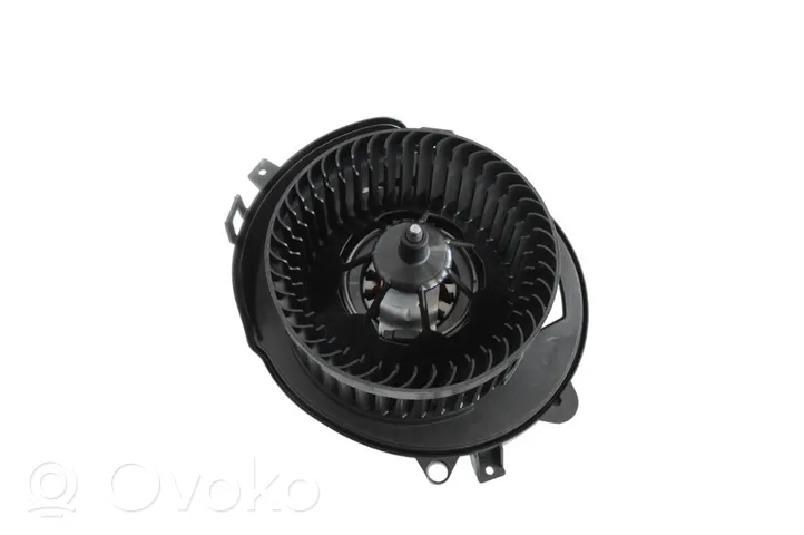 Volkswagen Golf VIII Ventola riscaldamento/ventilatore abitacolo 5WC819021A