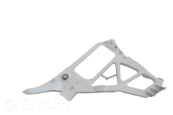 Ford Focus Staffa angolare del supporto di montaggio del paraurti 4M51N17E851AF