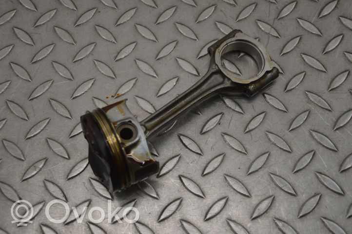 Peugeot 208 Piston 9807260380