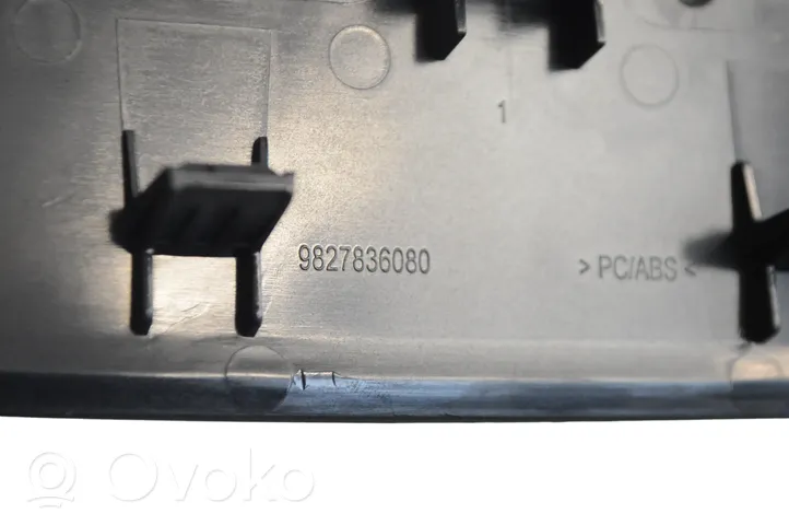 Peugeot 208 Ramka schowka deski rozdzielczej 9827836080