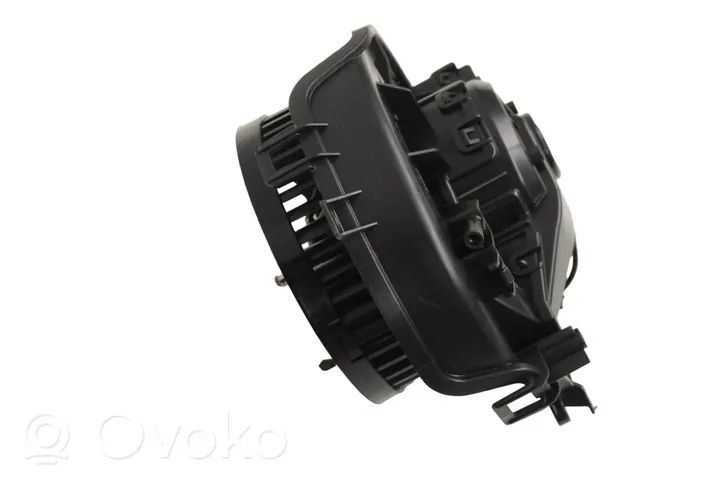 Volkswagen Golf VIII Ventola riscaldamento/ventilatore abitacolo 5WC819021A