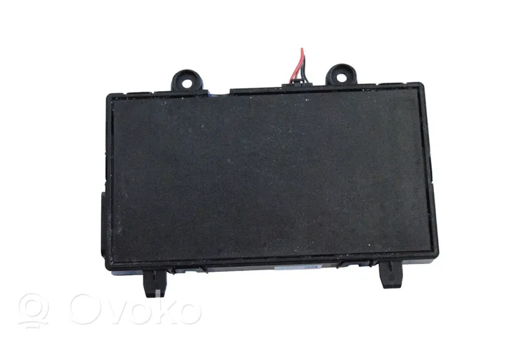 Mercedes-Benz CLA C118 X118 Module de charge sans fil A1679008309